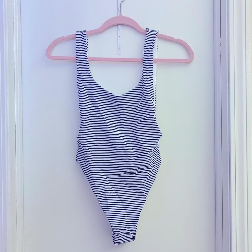 aerie • One Piece